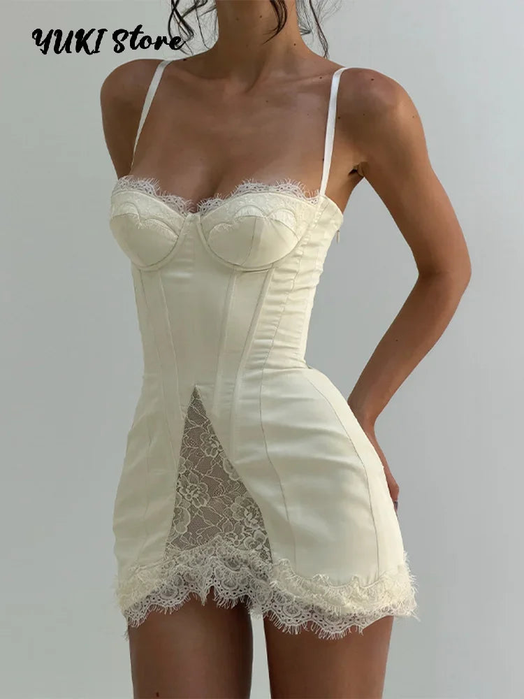 Women's White Lace Trim Corset Mini Dress Sexy Sweetheart Neck Spaghetti Strap Slit Hem 2026 Summer Leisure Nightclub Party Wear