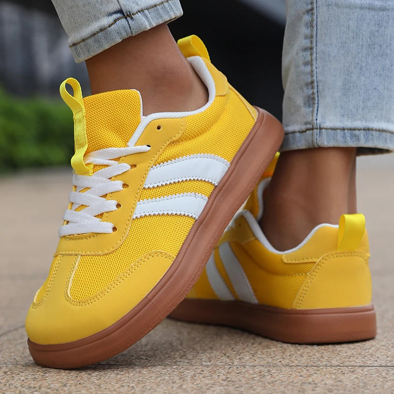 Women's Wide Foot Sports Shoes, German Training Shoes Trendy Shoes Minimalist Retro Fashion Breathable Mesh Casual Walking Shoes