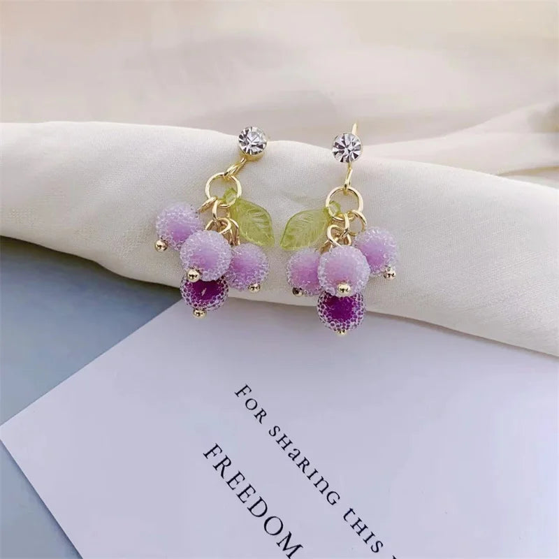 2025 New Sweet Temperament Small Fresh Bamboo White Lily Of The Valley Flower Earrings Elegant And Gentle Asymmetric  Earrings