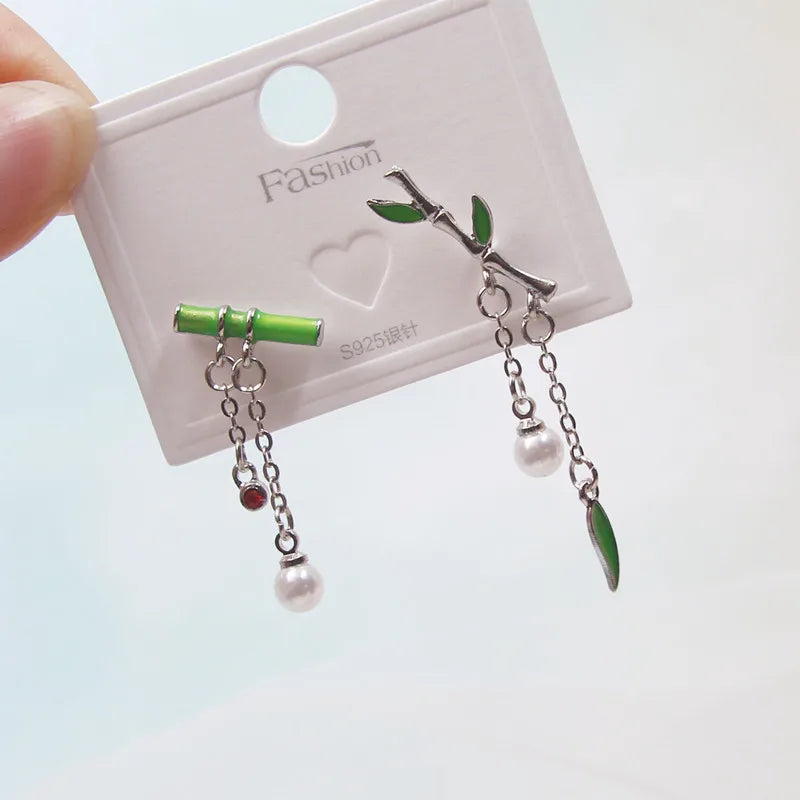2025 New Sweet Temperament Small Fresh Bamboo White Lily Of The Valley Flower Earrings Elegant And Gentle Asymmetric  Earrings