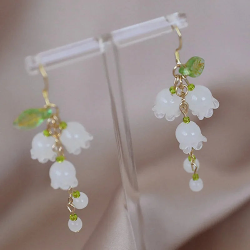 2025 New Sweet Temperament Small Fresh Bamboo White Lily Of The Valley Flower Earrings Elegant And Gentle Asymmetric  Earrings