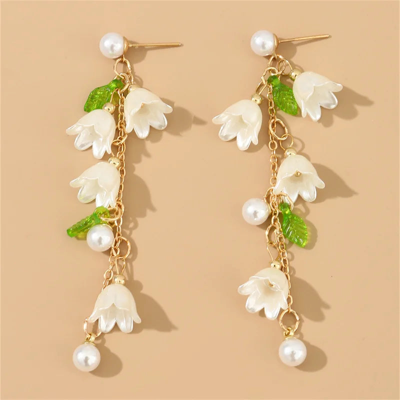 2025 New Sweet Temperament Small Fresh Bamboo White Lily Of The Valley Flower Earrings Elegant And Gentle Asymmetric  Earrings