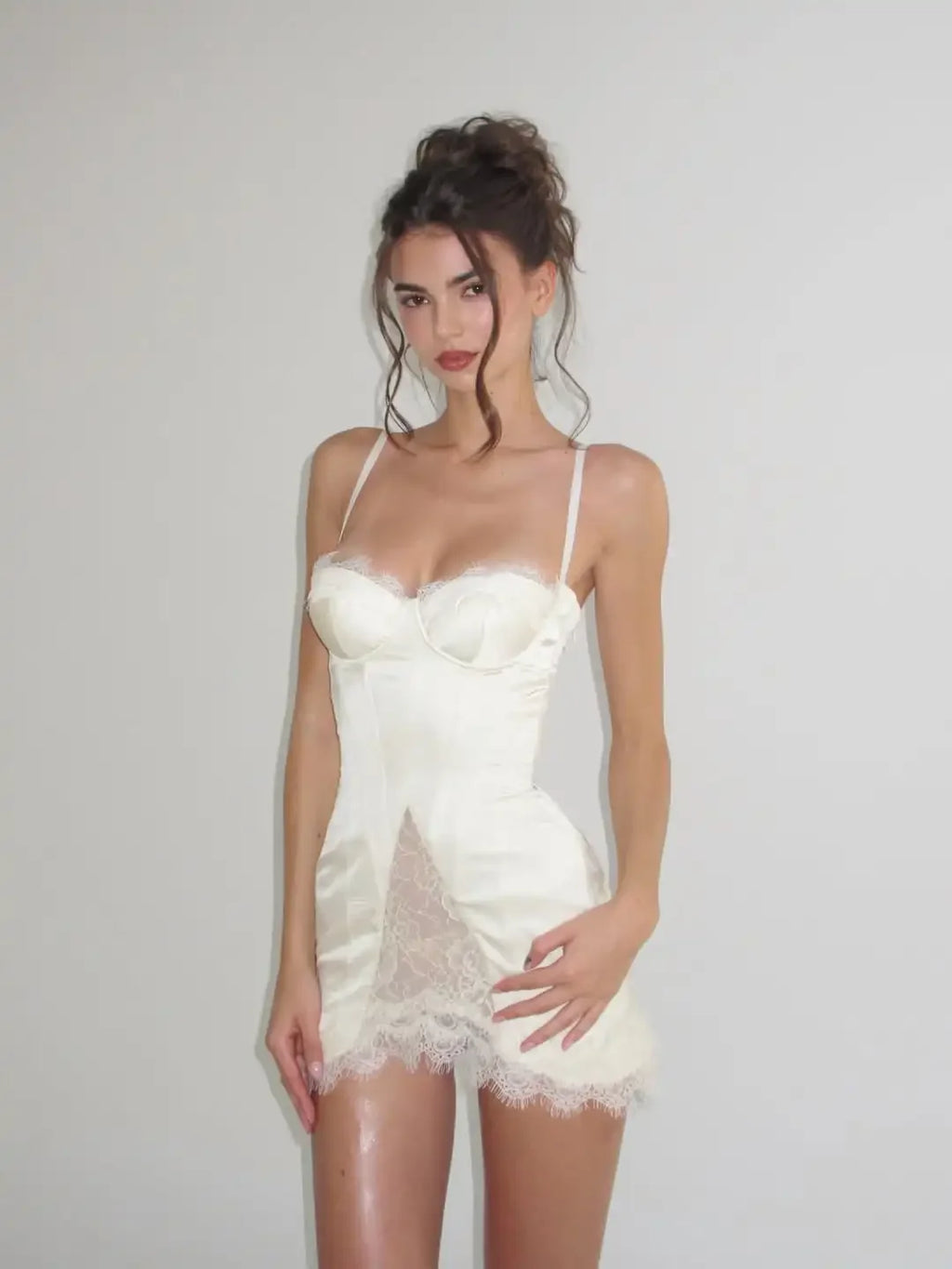 Women's White Lace Trim Corset Mini Dress Sexy Sweetheart Neck Spaghetti Strap Slit Hem 2026 Summer Leisure Nightclub Party Wear